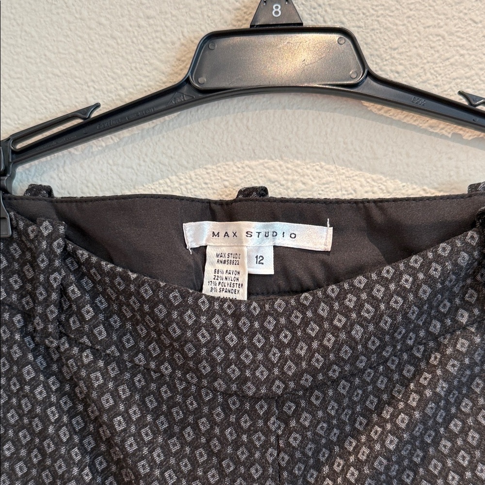 Max Studio Black and Grey Diamond Patterned Pants - Picture 5 of 7